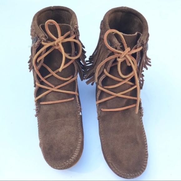 **SOLD** Minnetonka | Double Fringe Tramper Boot - Picture 3 of 6